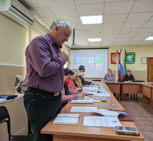 Депутат Алексей Сердитов был озадачен приватизацией АКСК и получил ответ, что администрация к продаже предприятия-банкрота не имеет отношения.
