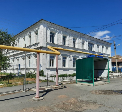 Школа в Покровском - одна из старейших в районе.
