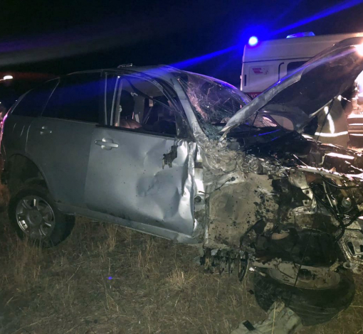 Водитель госпитализирован, автомобиль разбит — таков итог аварии на 12 километре дороги Артемовский-Арамашево.