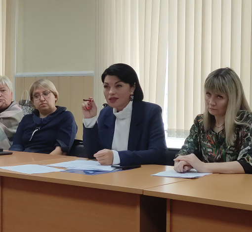 Начальник алапаевского отдела Роспотребнадзора Юлия Литвиненко сообщила, что с 2023 года по закону проверки заменят “профвизитом”.