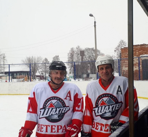 Ассистент Виктор Алтабаев (справа) и капитан команды "Шахтер" Сергей Федоров перед первой игрой в сезоне 2022-2023г.г.
