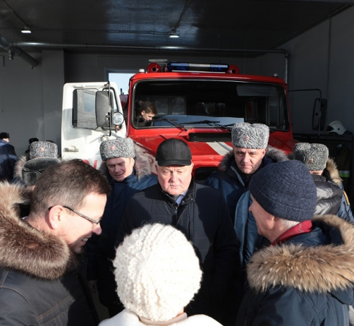 Министр Александр Кудрявцев (в центре) и сопровождающие дали добро работе отдельного поста в с. Килачевском.