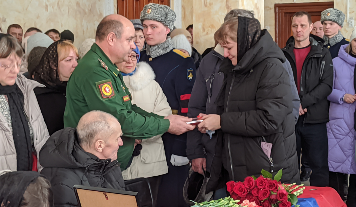 В Артемовском попрощались с воином-земляком