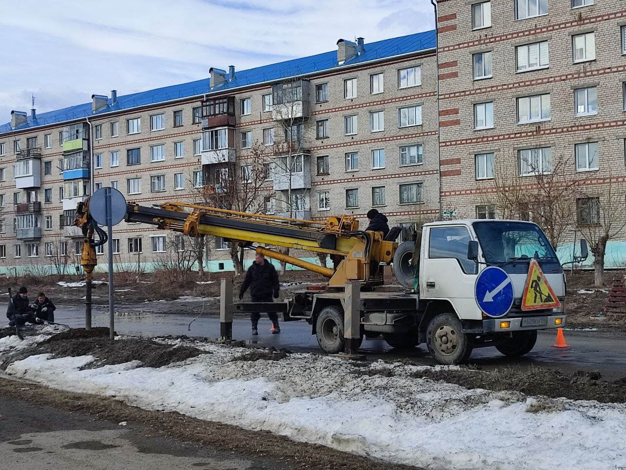 Егоршинские вести артемовский свежий номер. Уличное освещение. Артемовск фото. Подрядчик освещения. Артемовск улицы.