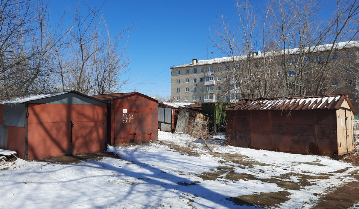 Артемовцев просят убрать гаражи. На месте незаконных построек планируется  возвести дом