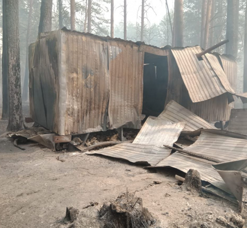 В лесу за буланашским районом ½ сгорел лесной вагончик, где любили отдыхать местные квадроциклисты.