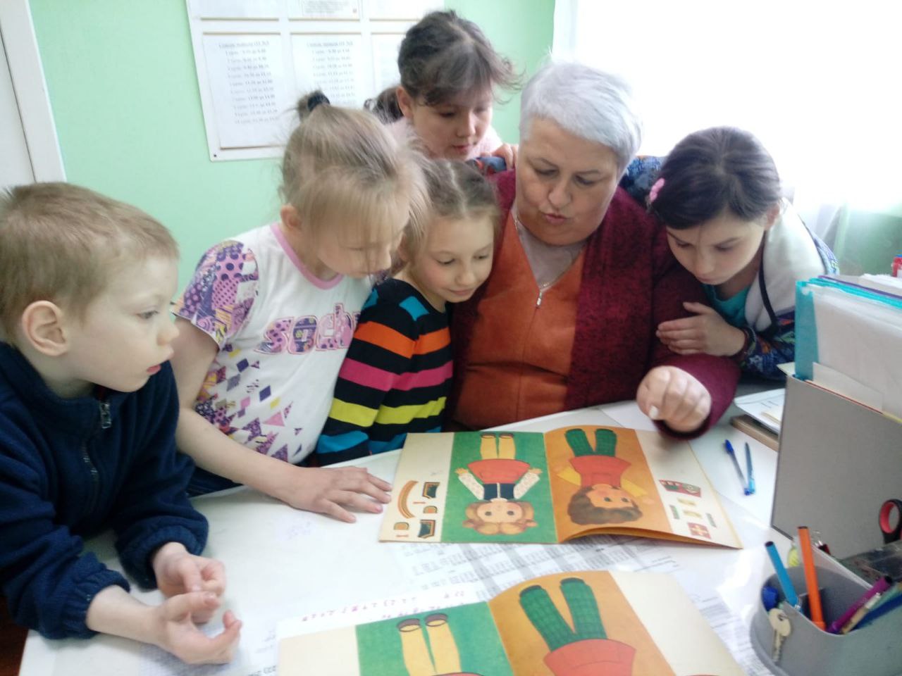 Семья в мире кривых зеркал. В канун международного Дня защиты детей  рассказываем о том, какими не должны быть родители