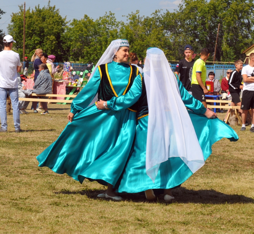 Сабантуй - один из знаковых, самых массовых и любимых праздников жителей Артемовского района.