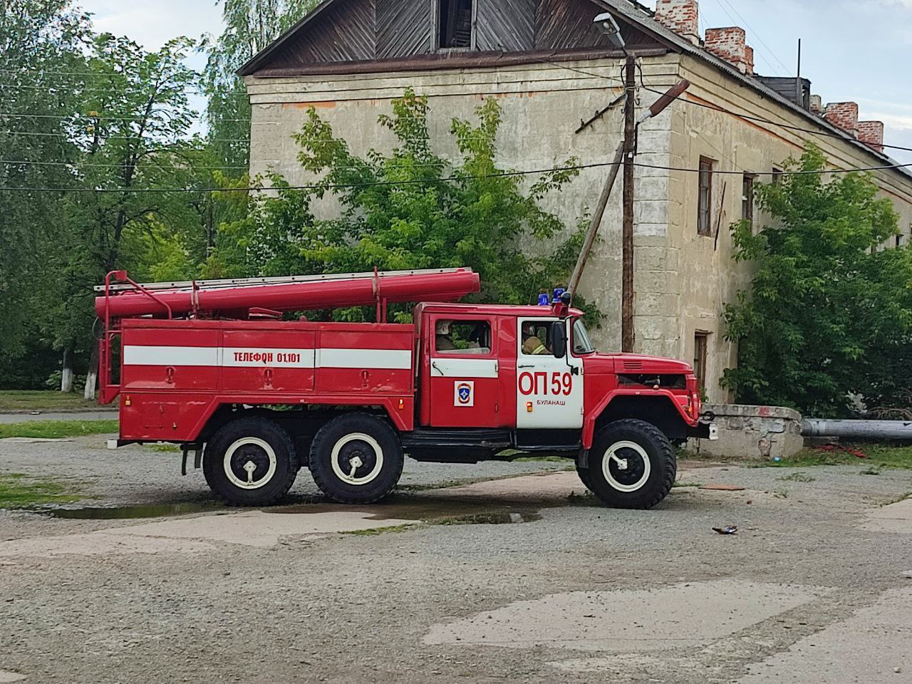 Пожары, сборища, мародерство. Буланашские дома-заброшенки провоцируют  нарушения правопорядка