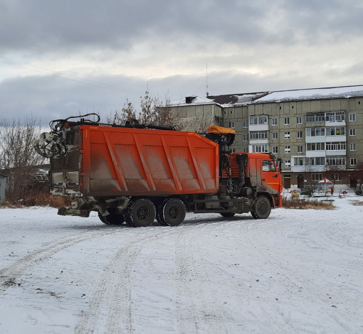 Мусор в Артемовском в праздники вывезут. Главное, чтобы подъезды к бакам были расчищены.