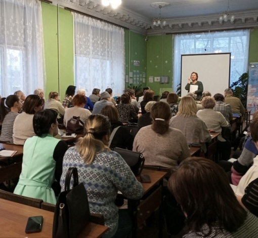Председатель Артемовской районной ТИК Ирина Ланцева провела первое вводное занятие с руководителями участковых избирательных комиссий.
