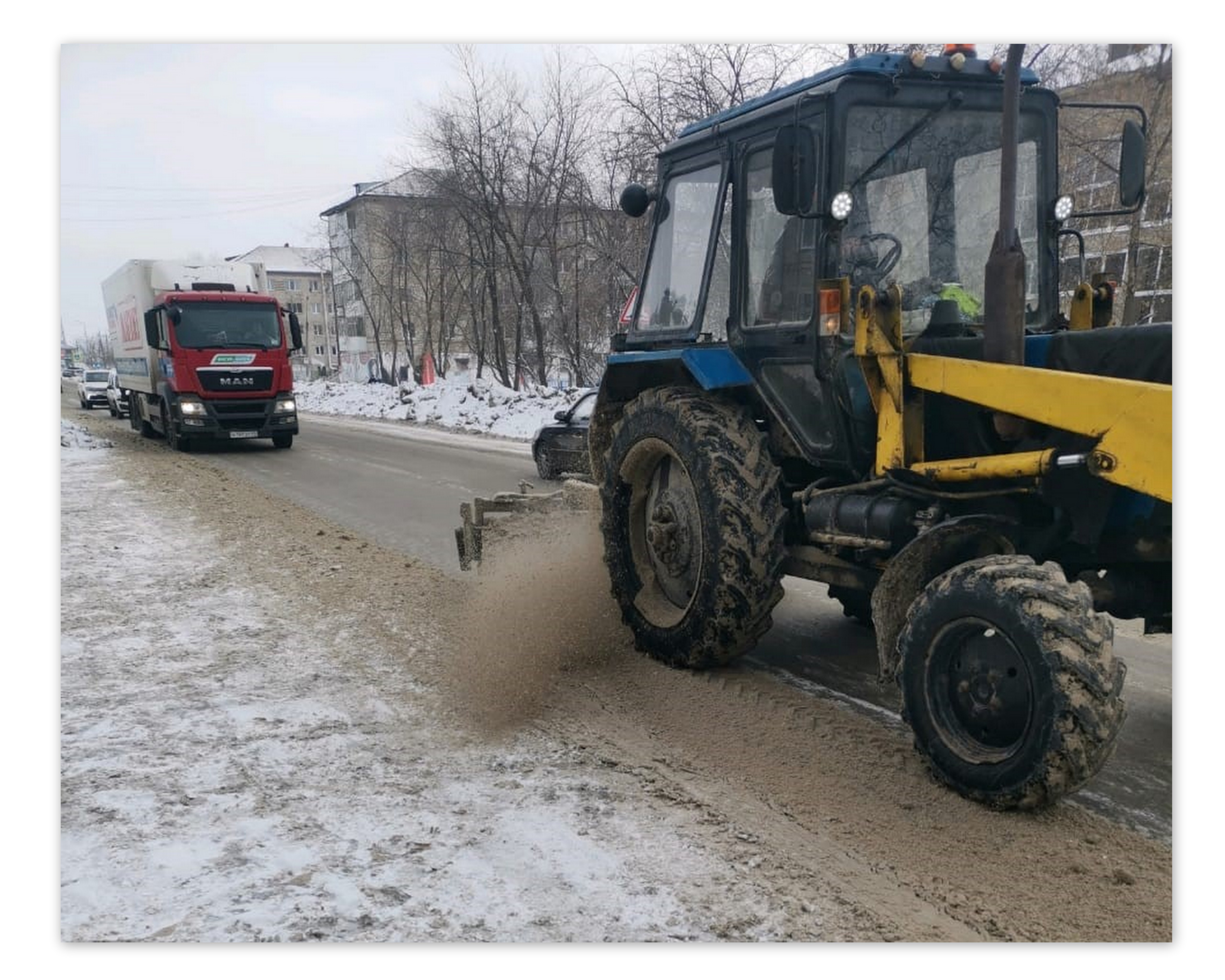 Дорожники на расчистке в Артемовском трудятся в 