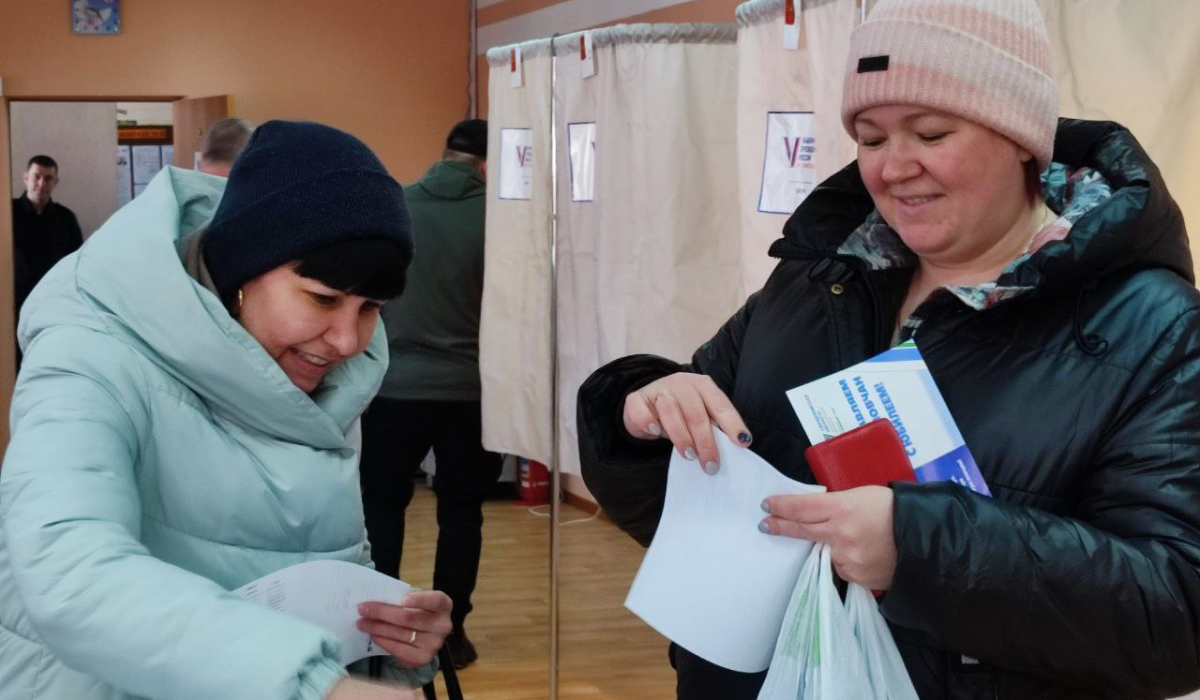 И воину дали проголосовать. В Артемовском идет голосование на выборах  президента