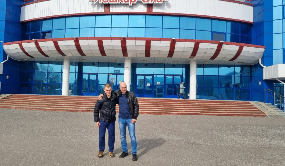 Артемовский пловец соревновался с чемпионами России