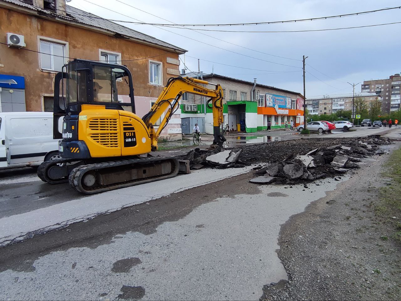 Убирая ямы. За несколько дней перекопали весь Буланаш