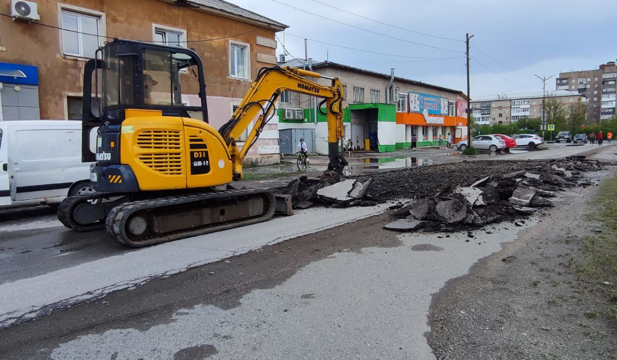 Убирая ямы. За несколько дней перекопали весь Буланаш