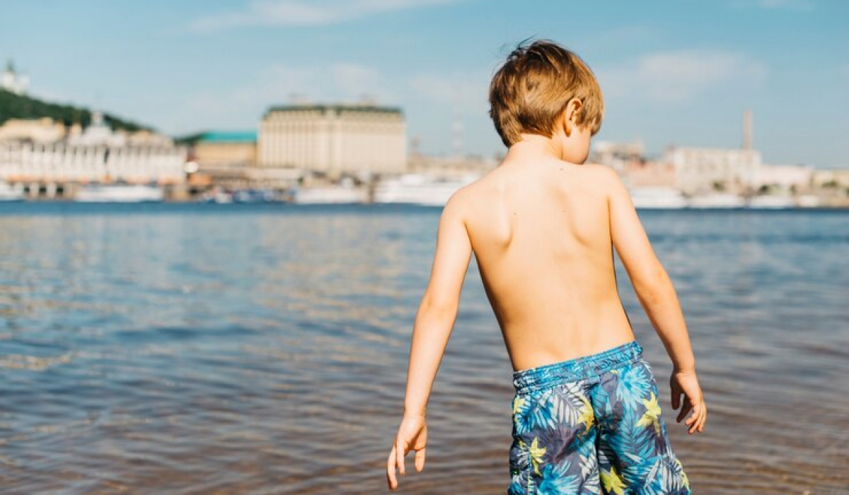 Может, он где-то у воды? В Артемовском ищут 11-летнего мальчика