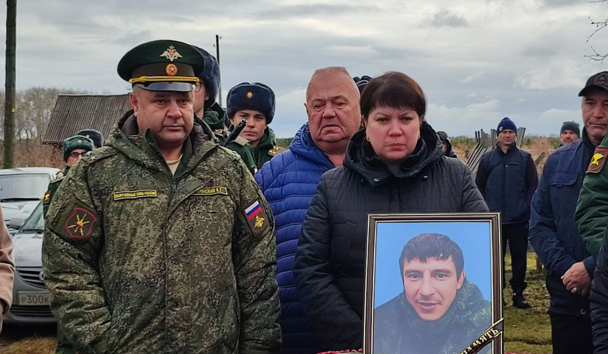 С воином Алексеем Соболевым попрощались в селе Мостовское