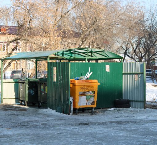Наглядный пример площадки с отсеком для КГО по ул. Комсомольской.