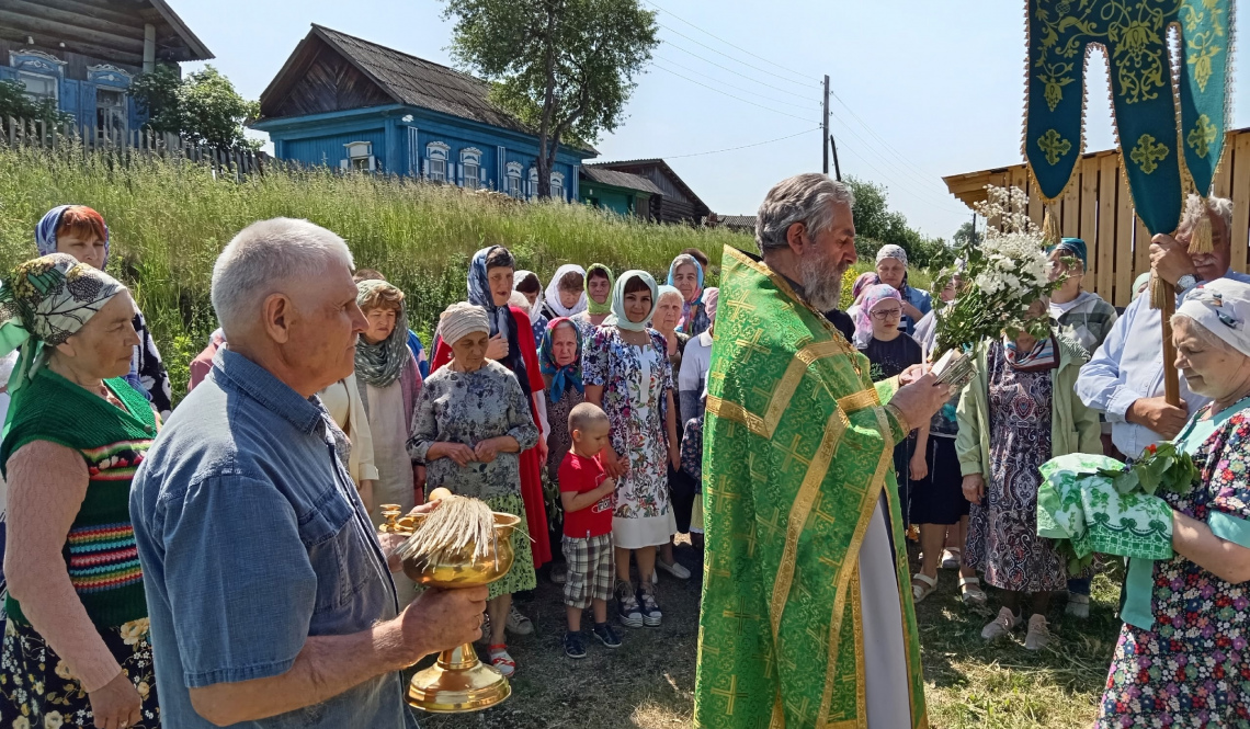 И Бог Отец, и человек, сын Божий, и Святой Дух. Православные отмечают Троицу