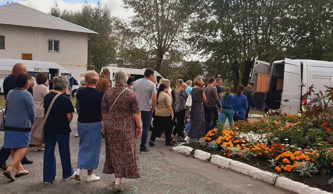 Два долгих года борьбы и надежды. С воином Александром Грошевым простились в Артемовском