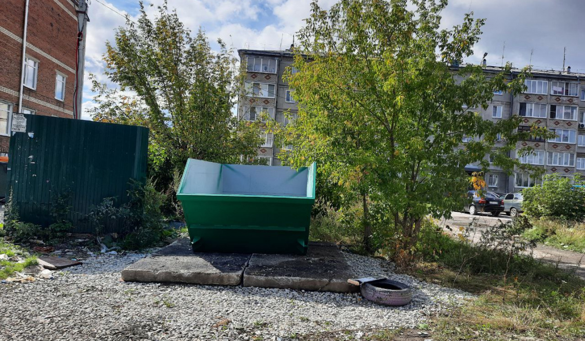 Новые контейнеры — для крупногабарита. О решении «проблем дня» рассказал руководитель&quot;Жилкомстроя»