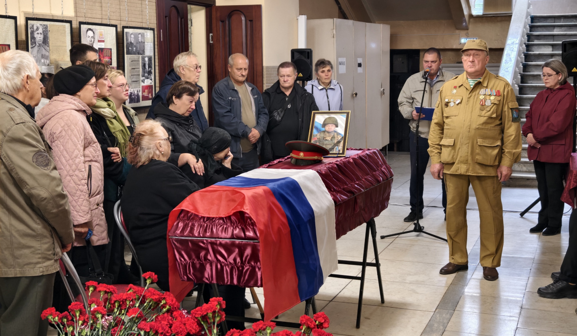 Еще одна могила на Аллее Славы. В Артемовском простились с мобилизованным Игорем Елисеенко