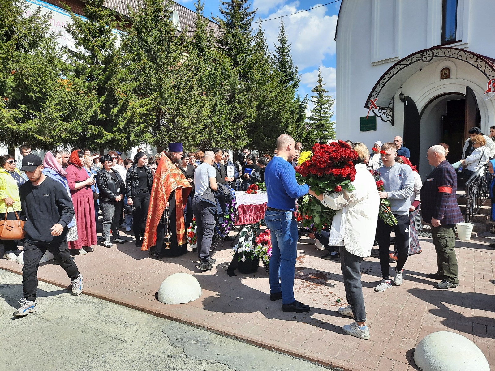 Ситуация артемовске сегодня. Похороны Артема Рюмина Артемовский.