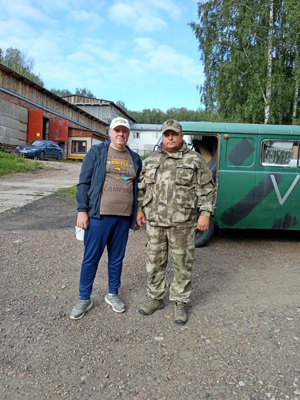 С Михаилом Зубаревым в п. Арти.